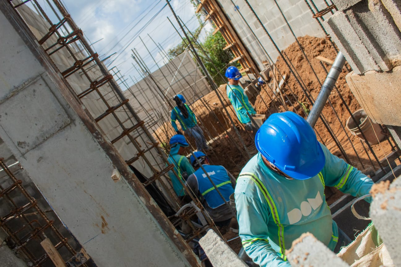 dom-avanza-en-reconstruccion-del-centro-escolar-dr-esteban-castro-santo-domingo